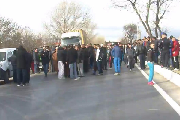 إزالة الممهلات بمناسبة زيارة سلال تتسبب في مقتل تلميذة بسطيف