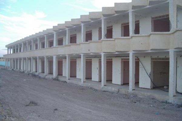 المستفيدون من محلات الرئيس بغرداية يطالبون بالكهرباء