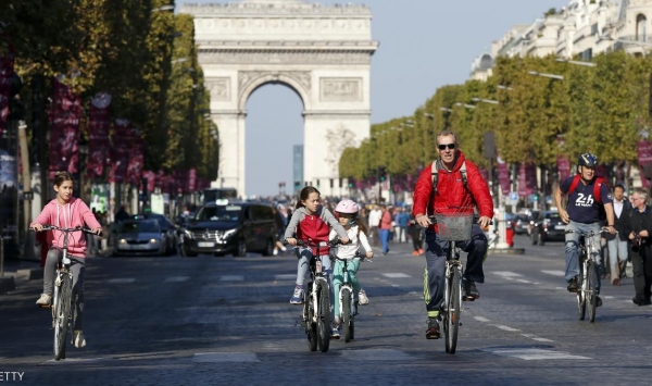 إغلاق شارع الشانزليزيه ليوم كامل كل شهر