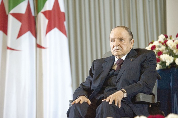 Bouteflika verrouille sa succession
