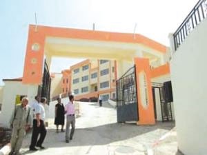 Le lycée de M'kira ouvre ses portes