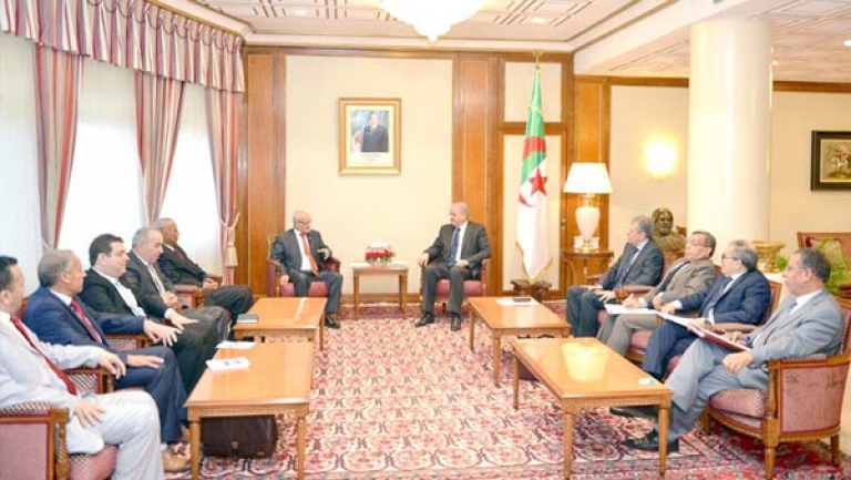 سلال يأمر بنقل 