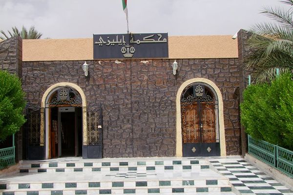 عامل إفريقي يستغل غياب التاجر ويسرق مبلغ 17 مليون سنتيم بإيليزي