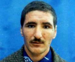 يوجد ببيته العائلي وهو مقيد بالحبال بفيض البطمة بالجلفة              فقد عقله في اشتباك مع الإرهاب ووالده يناشد السلطات مساعدته