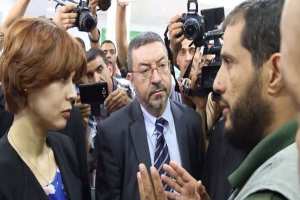 بطالون وموظفون يستقبلون فرعون بالاحتجاجات في النعامة