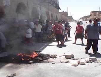 تجار سوق الألبسة المستعملة بالحطاب في عنابة يحتجون