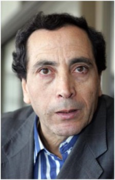 L'Etat-DRS dénoncé sur les médias qui dépendaient étroitement du Centre de Communication de la Défense