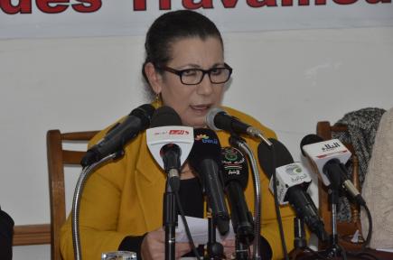 6 منتخبين من حزب العمال يلتحقون بالأفالان بعنابة وحنون تنفي وتتهم