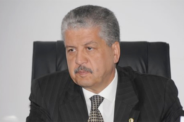 تشييع جثمان شقيقة عبد المالك سلال بقسنطينة