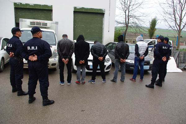 تفكيك عصابة مختصة في سرقة السيارات وبيعها بجيجل