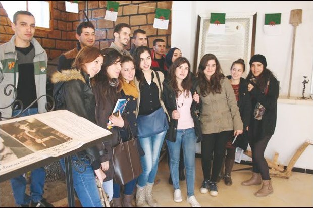 Les vieilles maisons kabyles, centre d'intérêt des étudiants