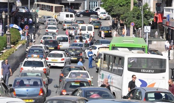 زوخ يعلن عن مشاريع عديدة لتسهيل حركة المرور بالجزائر العاصمة