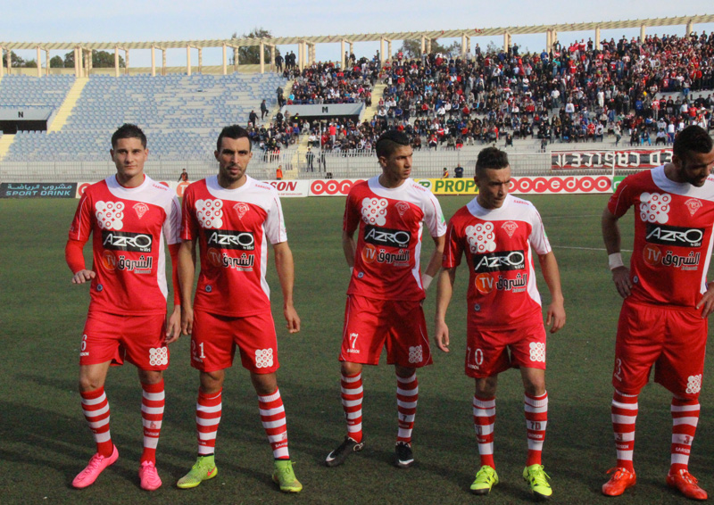 ادارة مولودية وهران تحفز لاعبيها ماديا للفوز على سوسطارة