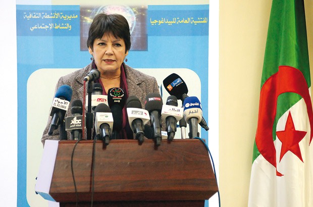 Le gouvernement approuve le calendrier proposé par Mme Benghabrit