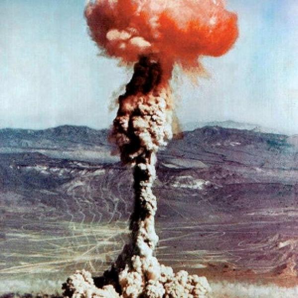 Essais nucléaires français au Sahara ( Reggane et In-Eker ) : la France devrait il être juges pour crime contre l’humanité ?