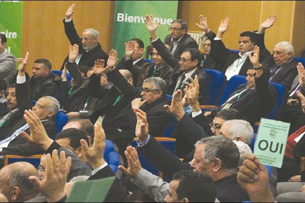 Raouraoua, sans opposition