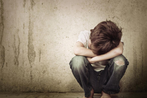 أب وجد يعذّبان طفلا انتقاما من أمه المطلقة بتيارت؟!