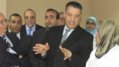 Une visite et des zones d'ombre