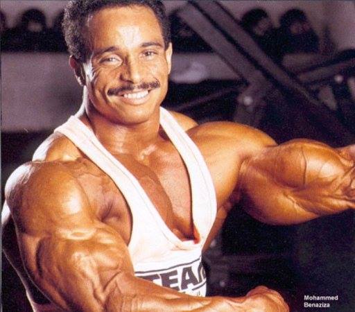 عائلة البطل العالمي السابق بن عزيزة تفتح ملف ابنها بعد مرور 24 سنة على حادثة وفاته بهولندا