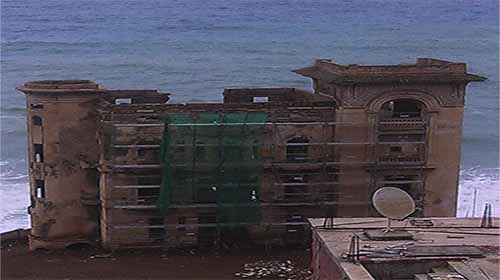 «La maison fantomatique»