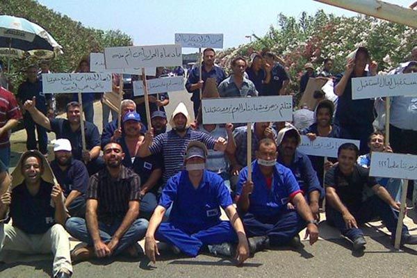 العمال الجزائريون بالشركة التركية بتيزي وزو يحتجون