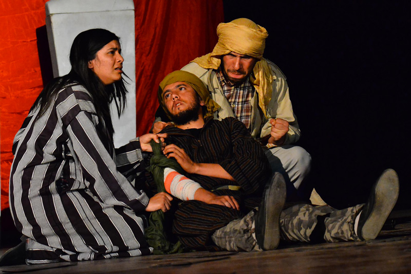 واقع التعاونيات المسرحية بوهران