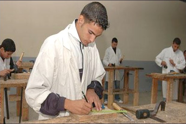 50% des diplômés non inscrits aux bureaux de main-d''uvre