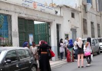 Des universitaires à la recherche d'un diplôme professionnel