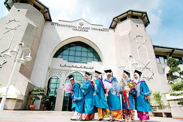 800 منحة تكوين في الماجستير والدكتوراه بماليزيا بإمتيازات مغرية