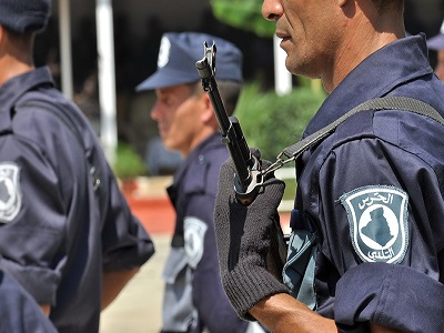 أعوان الحرس البلدي يتجمهرون أمام مقر ولاية تيارت