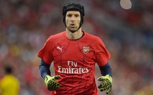 آرسنال يفتقد تشيك لأربعة أسابيع