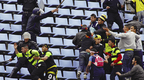 La violence joue sans arbitre dans nos stades