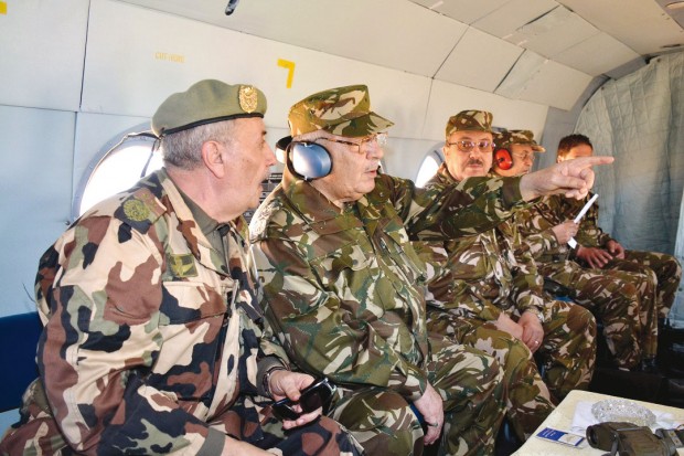 Gaïd Salah sonne l'alerte