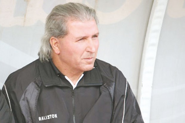 Mouassa pressenti à la barre technique