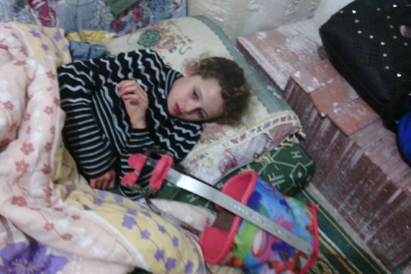 مأساة عائلة يُكبّل أطفالها المعاقون ويأكلون فضلات الدجاج بالبليدة