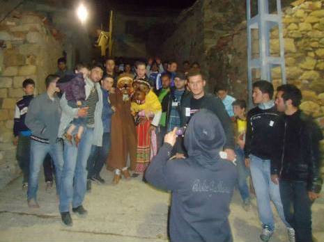 Dans la tradition de «Amghar ucequf»