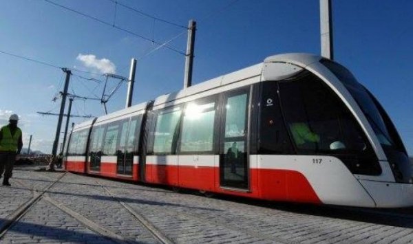 تحديد نموذج قطارات ترامواي سطيف