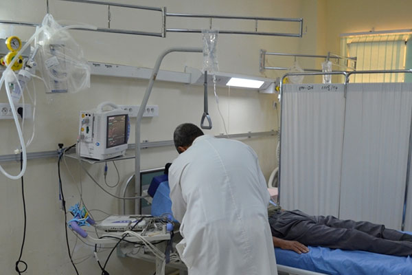 مرحّل يتوفى بسكتة قلبية أثناء عملية الترحيل بوهران