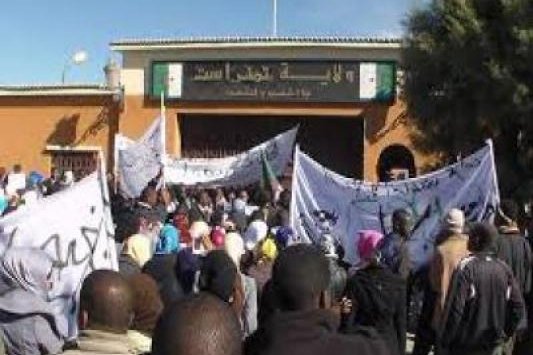 احتجاجات كبيرة أمام مقر ولاية تمنراست