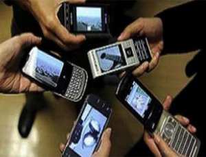 إحباط تهريب قرابة 4 آلاف هاتف نقال ببسكرة