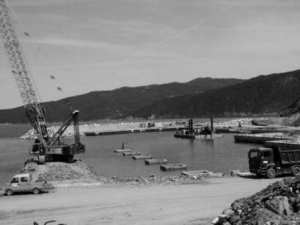 Controverse autour d'un abri de pêche et d'une sablière