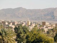 Béchar, écrasée de lumière