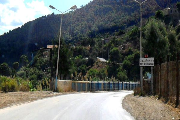 سكان مسلمون بتيبازة يطالبون بربط بيوتهم بالغاز