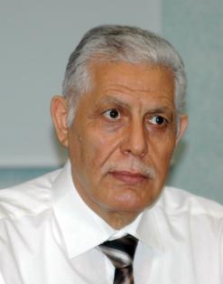 دعت حراوبية إلى تنحية مدير الخدمات الجامعية غرب ومدير إقامة بقسنطينة              “السناباب” تهدد بمسيرة كبيرة  مع الدخول الجامعي المقبل