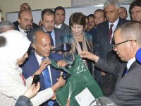 Nouria Benghebrit donne le coup d'envoi depuis Tlemcen