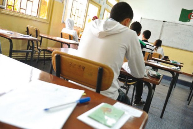 Des candidats au bac mettent en cause la visite de Sellal à Tizi Ouzou