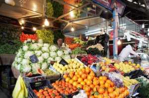 التهاب أسعار الخضر والفواكه يثير سخط سكان سيدي بلعباس