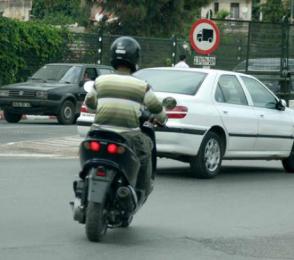 الشرطة تحجز 50 دراجة نارية بالبيض