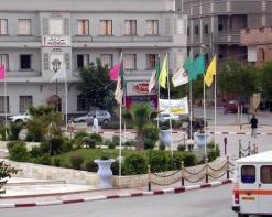 البيض              توقيف مير بلدية الأبيض سيدي الشيخ بسبب فضيحة عقار