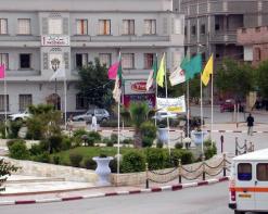 البيض              توقيف مير بلدية الأبيض سيدي الشيخ بسبب فضيحة عقار